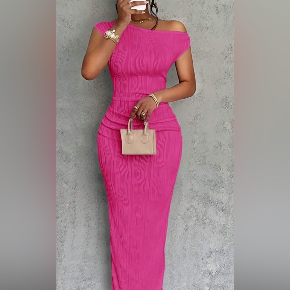 Pink Sleeveless Bodycon Dress